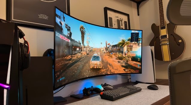 LG Ultragear 45GS95QE 45-inch OLED Curved Gaming Monitor