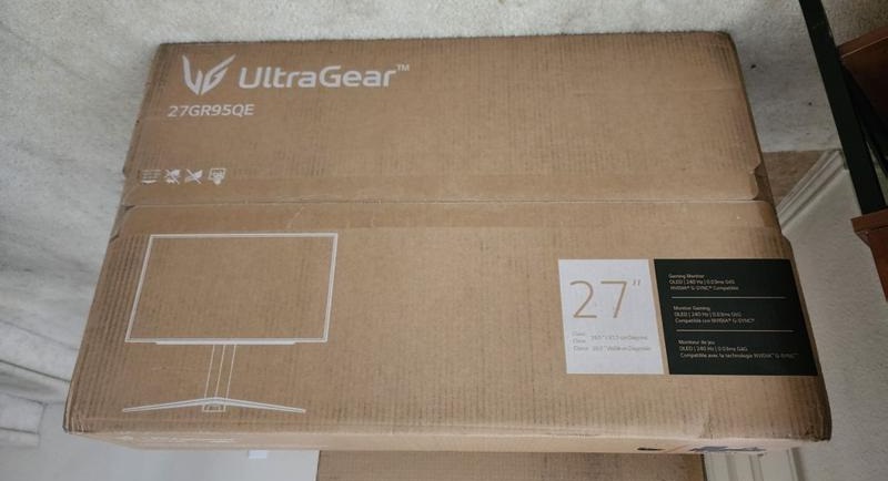 LG UltraGear 27GS95QE 27-Inch OLED Gaming Monitor 