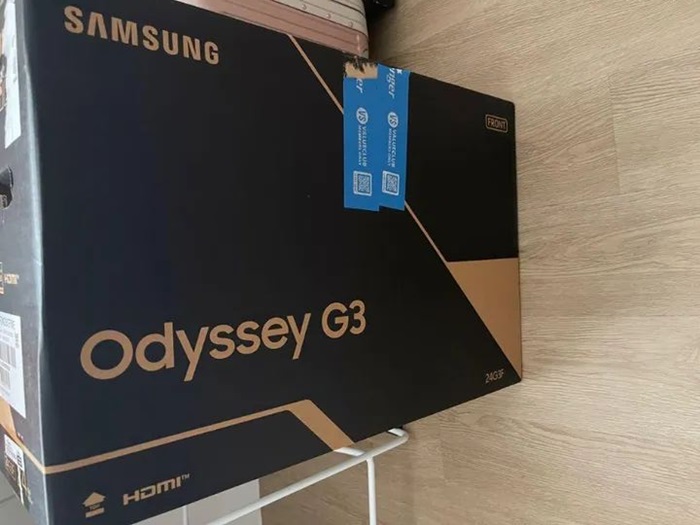 Samsung Odyssey G3 S27DG302 27-Inch Gaming Monitor 